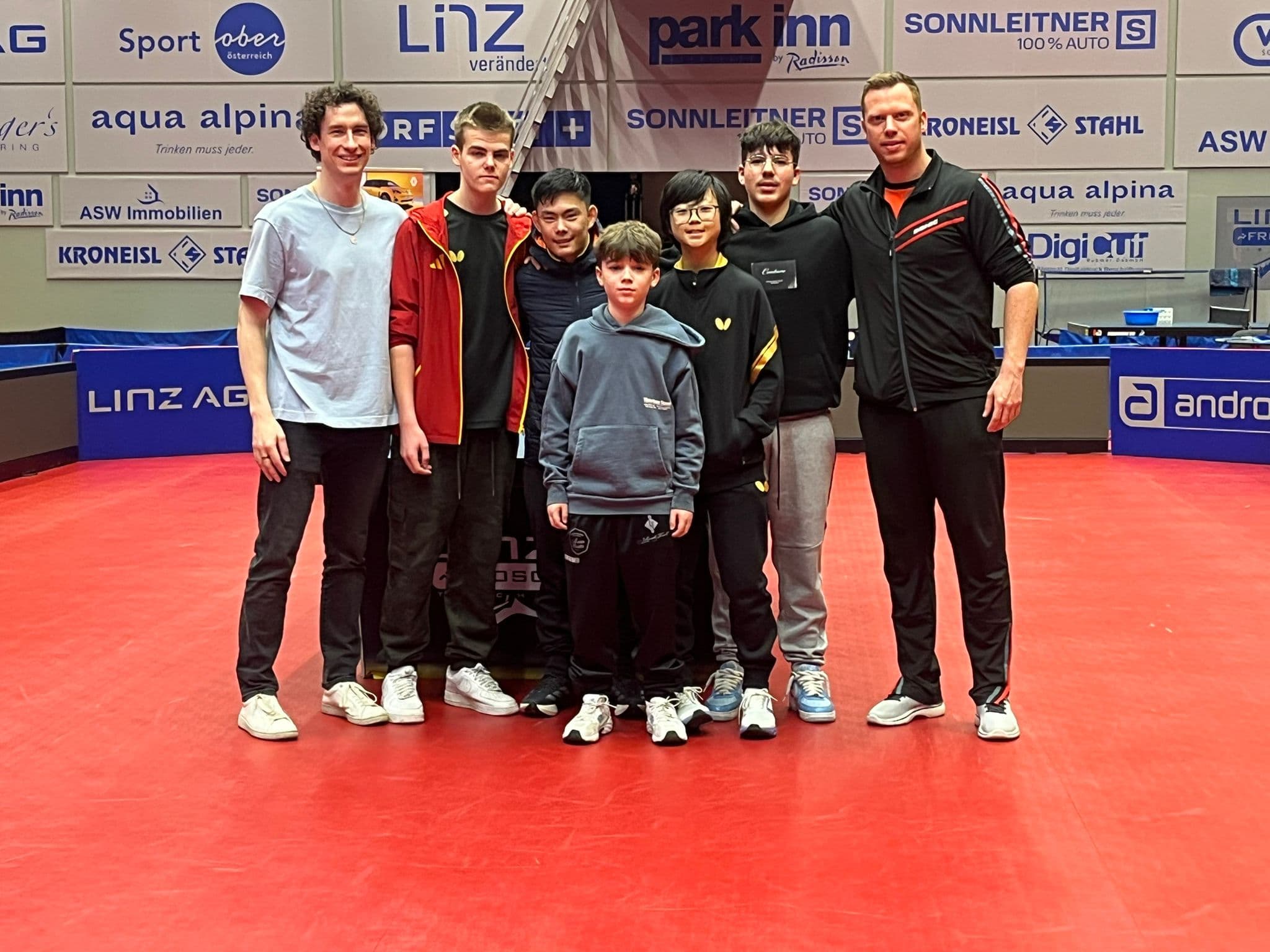 Fortress team watching the Austrian Cup final at TipsArena